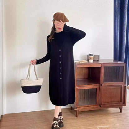 Robe en tricot durable pour femmes avec patte de boutonnage et poches Chic und Stil