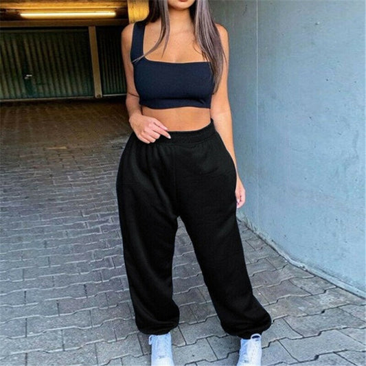 Women's sporty sweatpants with elastic waistband and relaxed fit Chic and Style