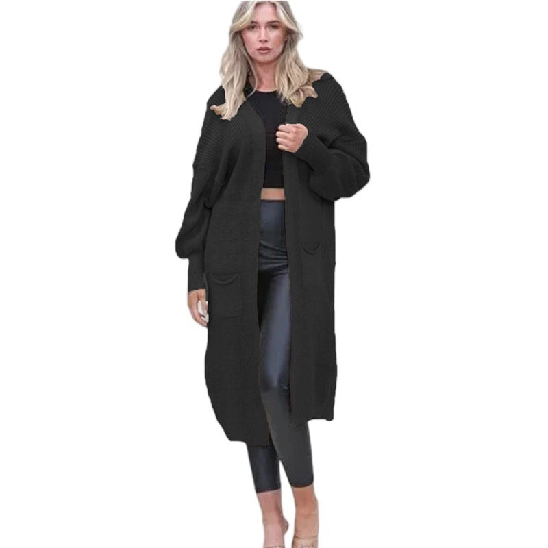 Hooded coat for women with deep pockets and relaxed fit Chic und Stil