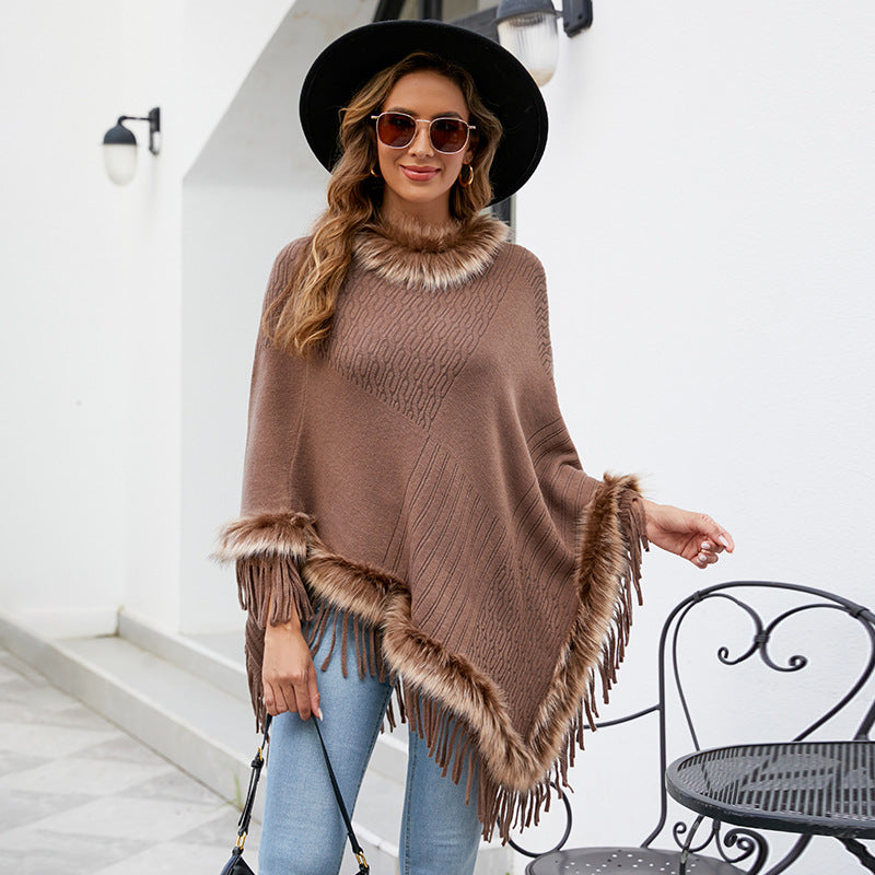 Dames élégant poncho avec col en fausse fourrure luxueuse et franges décadentes Chic und Stil