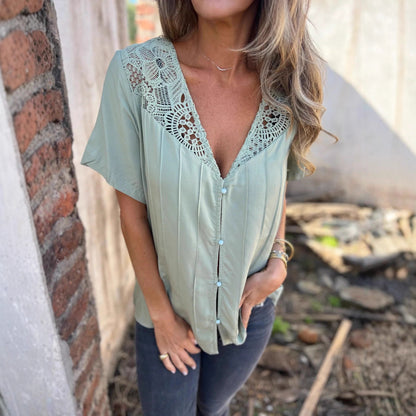Chemisier femme avec col en dentelle Chic und Stil