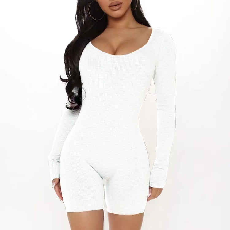 Combinaison ajustée pour femmes avec des manches longues et un décolleté en V Chic und Stil