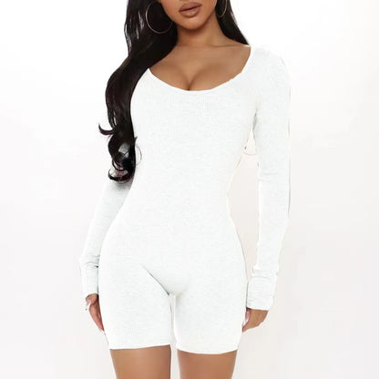 Combinaison ajustée pour femmes avec des manches longues et un décolleté en V Chic und Stil