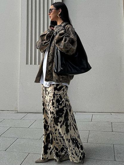 A-line skirt for women with a stylish animal print Chic und Stil