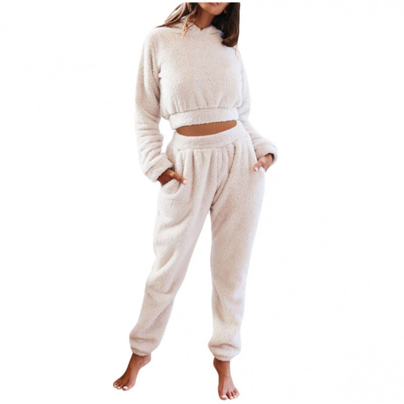 Cozy women's lounge set in soft fleece Chic und Stil