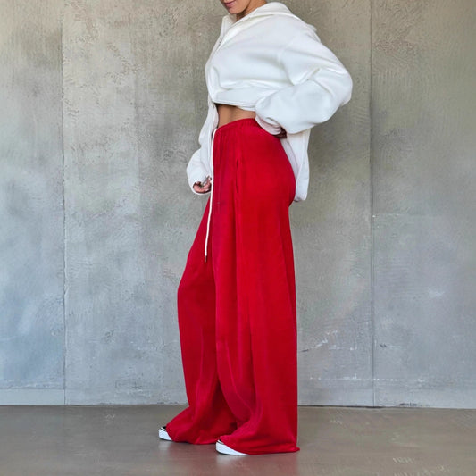 Wide velvet pants for women with elastic waist and practical side pockets Chic and Style