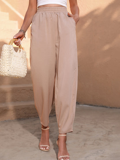 Pantalon taille haute détendu pour femmes avec ceinture élastique et poches latérales Chic und Stil