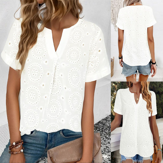 Chemisier femme avec des broderies florales ajourées et décolleté en V Chic und Stil