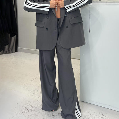Women's blazer and pants set with sporty striped details Chic und Stil