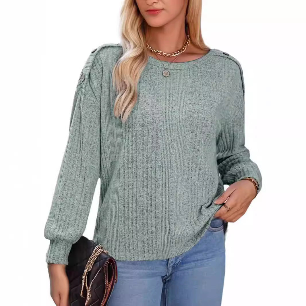 Dames Haut en tricot stylé avec épaules tombantes et détails de bouton Chic und Stil