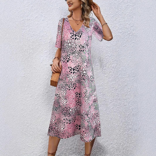 Robe midi fluide pour femmes avec des motifs abstraits accrocheurs Chic und Stil