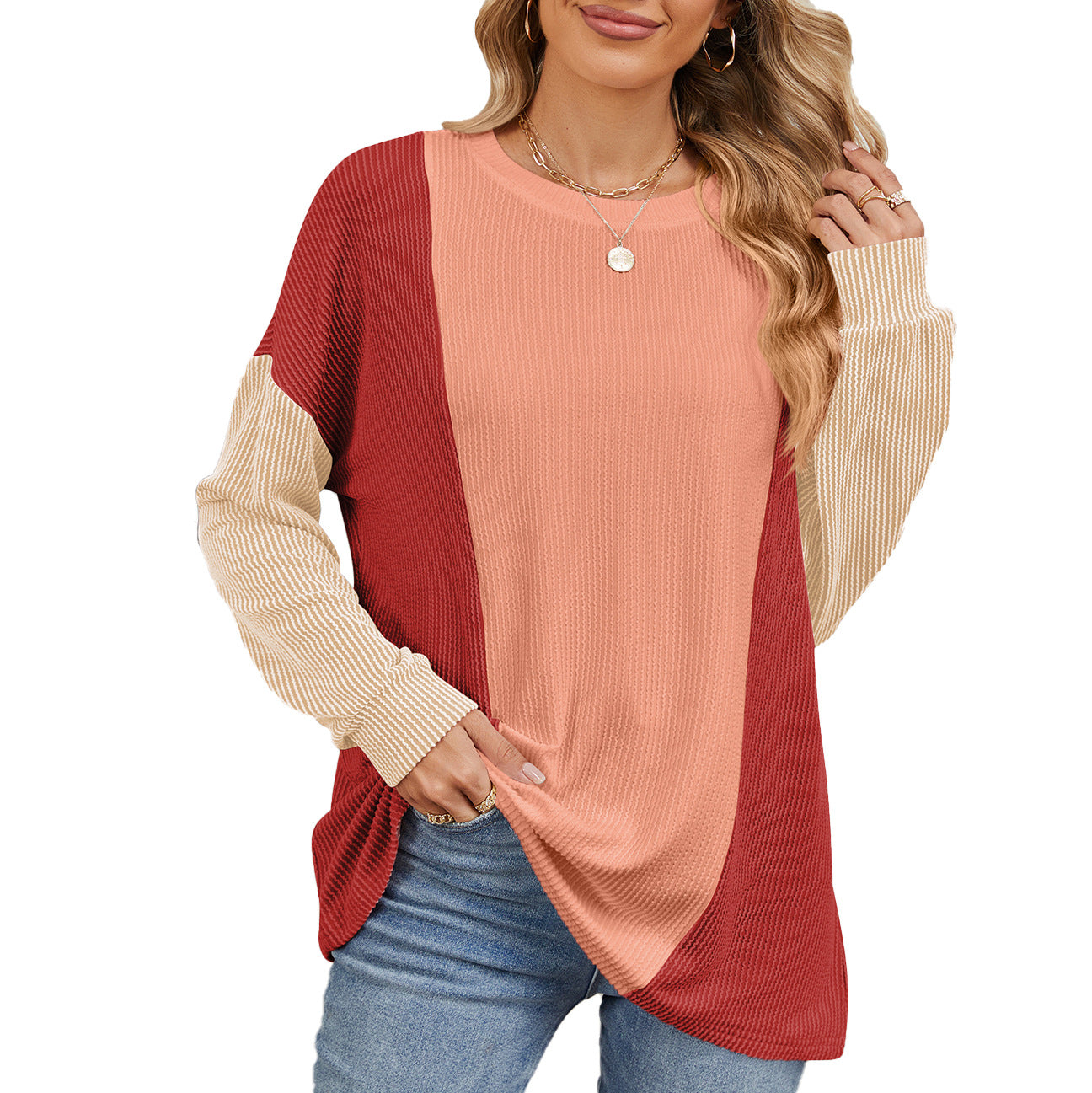 Pull oversized pour femmes avec design en rib côtelé texturé et accents modernes en coloris bloqués Chic und Stil