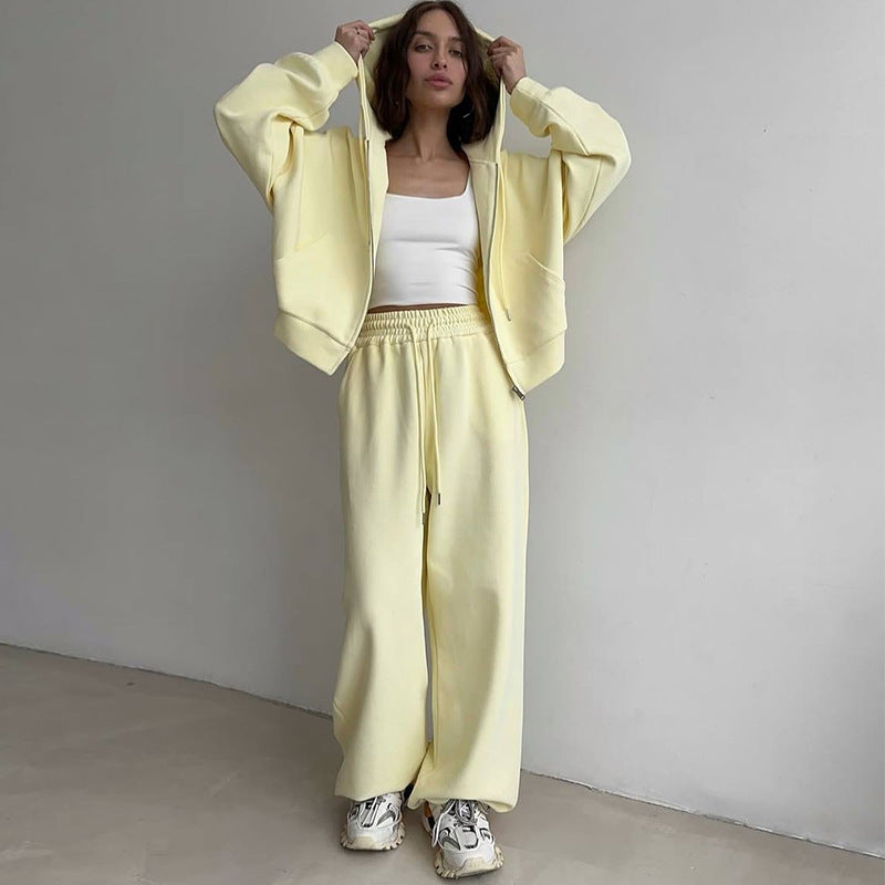 Women's oversized loungewear set with cropped hoodie and wide pants Chic and Style