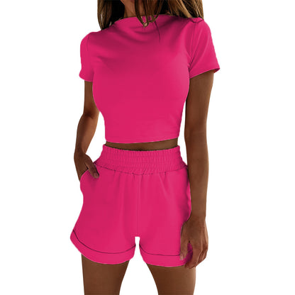 Ensemble de crop-top sportif et de shorts courts pour femmes Chic und Stil