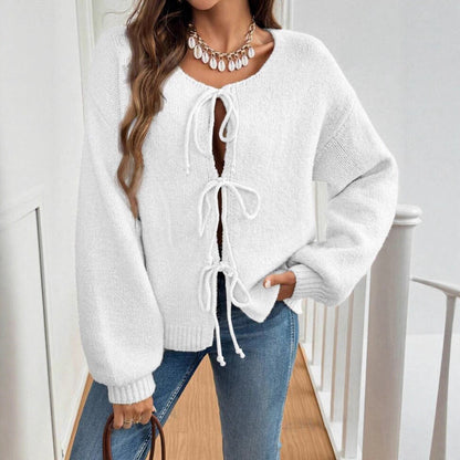 Pull en tricot confortable pour dames avec détail de laçage décoratif et manches amples Chic und Stil