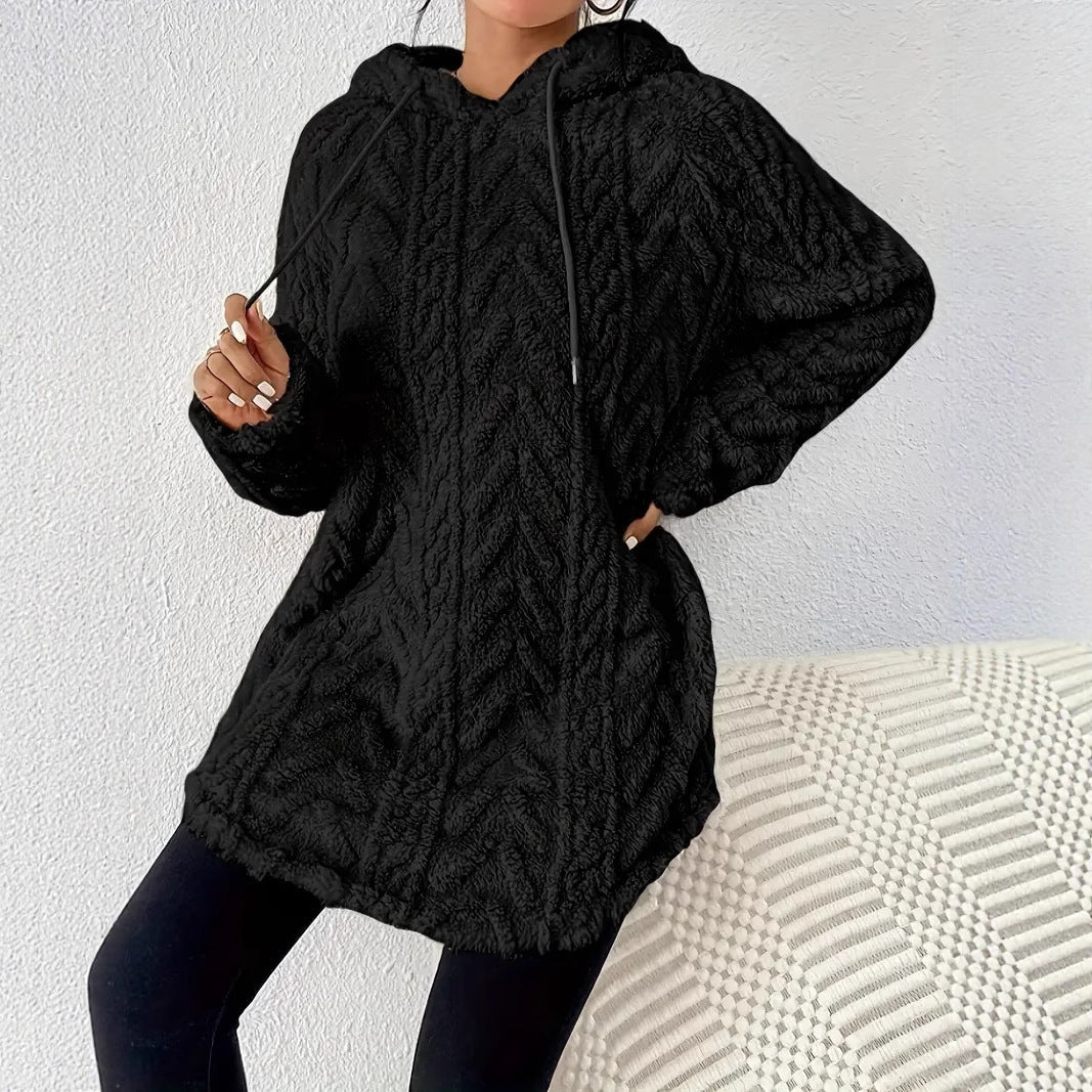 Dames Pull à capuche en peluche avec design en tresses Chic und Stil