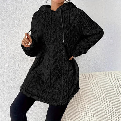 Dames Pull à capuche en peluche avec design en tresses Chic und Stil