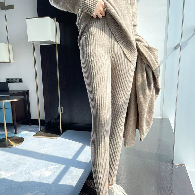 Ribbed leggings for women with high waist and fine texture Chic and Style