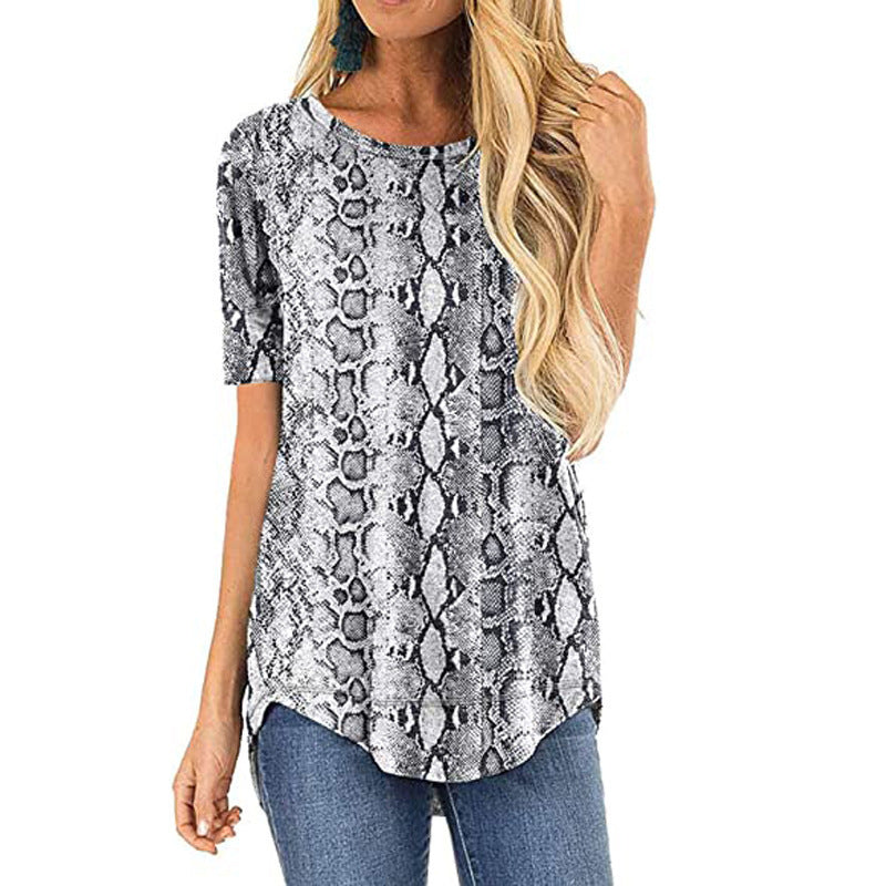 T-shirt pour femmes avec un motif léopard moderne et une coupe ample Chic und Stil