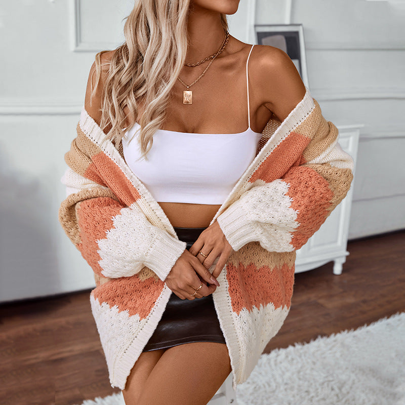 Veste pour femmes en tricot avec un design de blocs tendance et une texture aérienne Chic und Stil