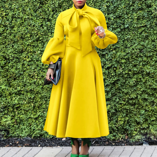Robe midi pour dames avec col à nouer et manches volumineuses Chic und Stil