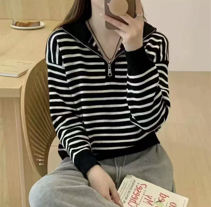 Pull en tricot pour femmes avec courte fermeture éclair et motif rayé tendance Chic und Stil
