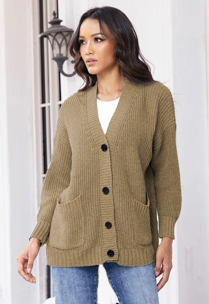 Dames Gros Tricot Cardigan avec poches pratiques et fermeture à boutons classique Chic und Stil
