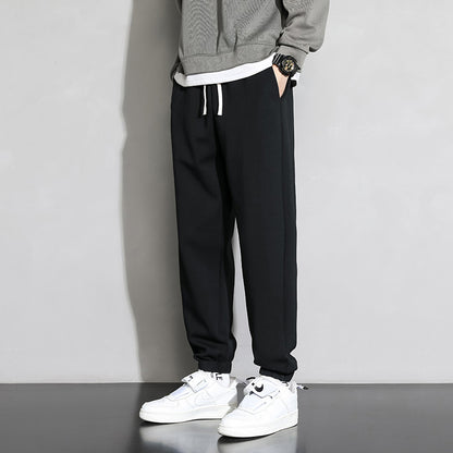 Casual sweatpants for men with elastic waistband and side pockets Chic and Style