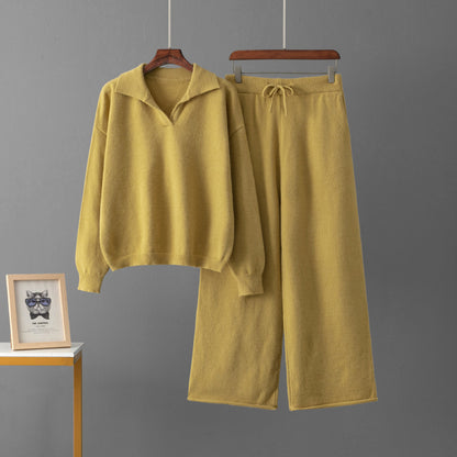 Comfortable knit jacket for ladies with a loose fit and matching pants Chic and Style