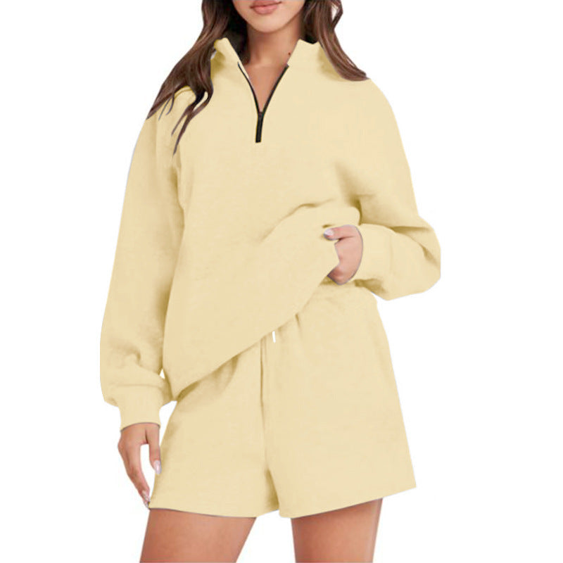 Ensemble de loisirs confortable pour femmes avec fermeture éclair à mi-hauteur et shorts Chic und Stil