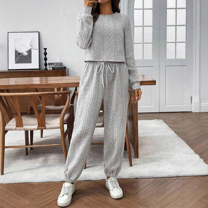 Women's loungewear set with sweater and jogger pants in modern knit design Chic und Stil