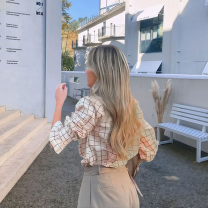 Chemisier à carreaux pour femmes avec des détails froncés élégants Chic und Stil
