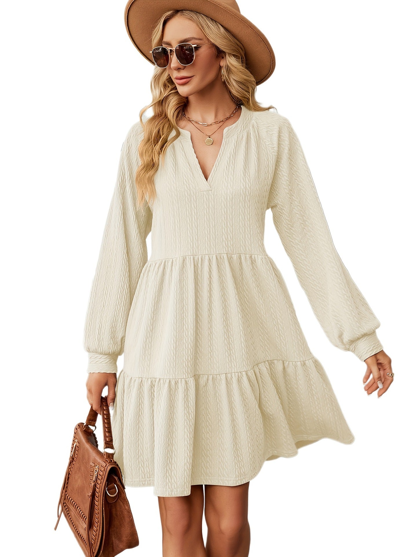 Robe décontractée pour femmes avec décolleté en V, manches volumineuses et ourlet à volants Chic und Stil