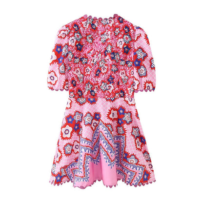 Robe maxi femme avec un design floral et des détails de volants raffinés Chic und Stil