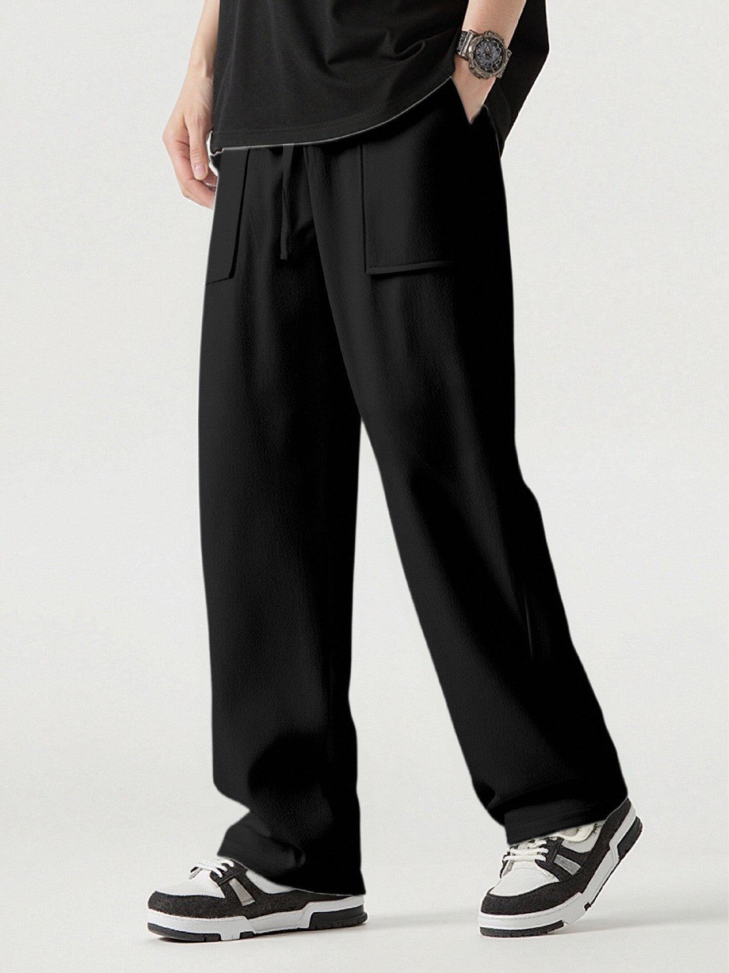 Casual cargo pants for men with practical pockets and elastic waist Chic and Style