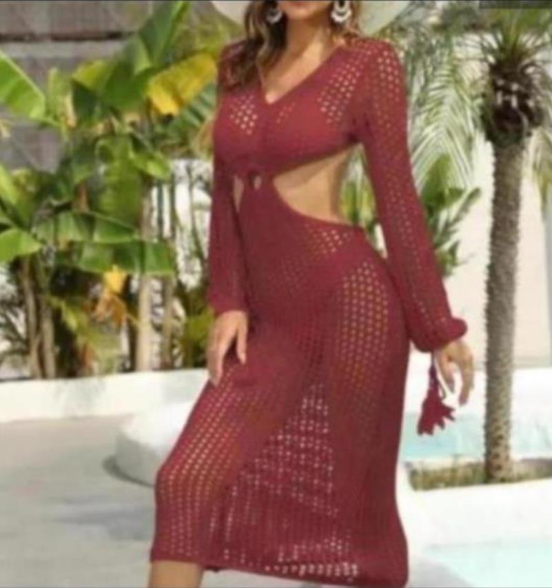Robe maxi en crochet pour femmes avec des détails découpés et une ceinture décorative Chic und Stil