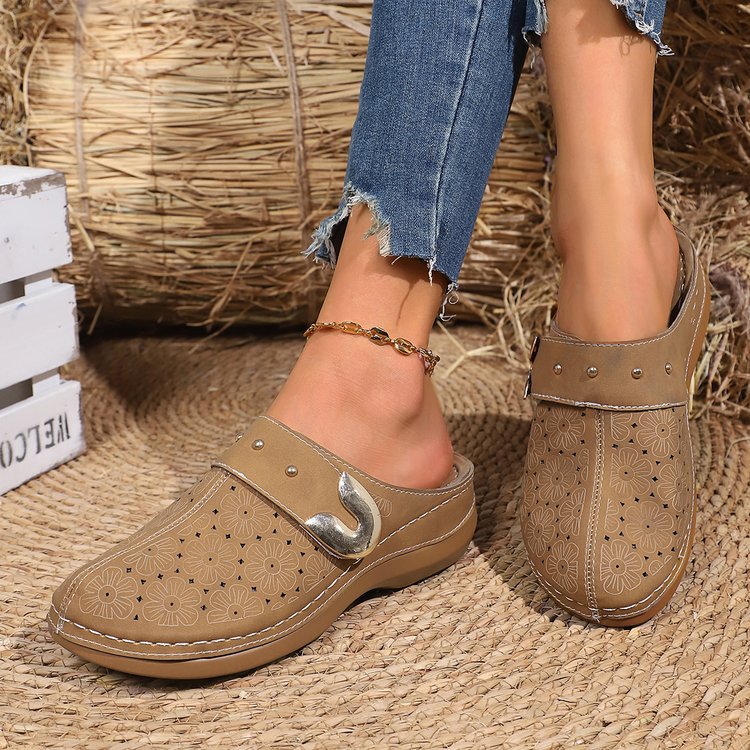 Sabots confortables pour dames avec décorations élégantes Chic und Stil