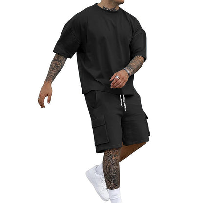 Ensemble de loisirs pour hommes avec t-shirt oversized et shorts cargos Chic und Stil
