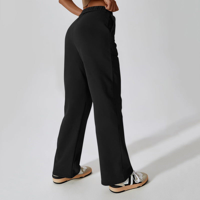 Casual training pants for women with elastic waistband and practical side pockets Chic and Style