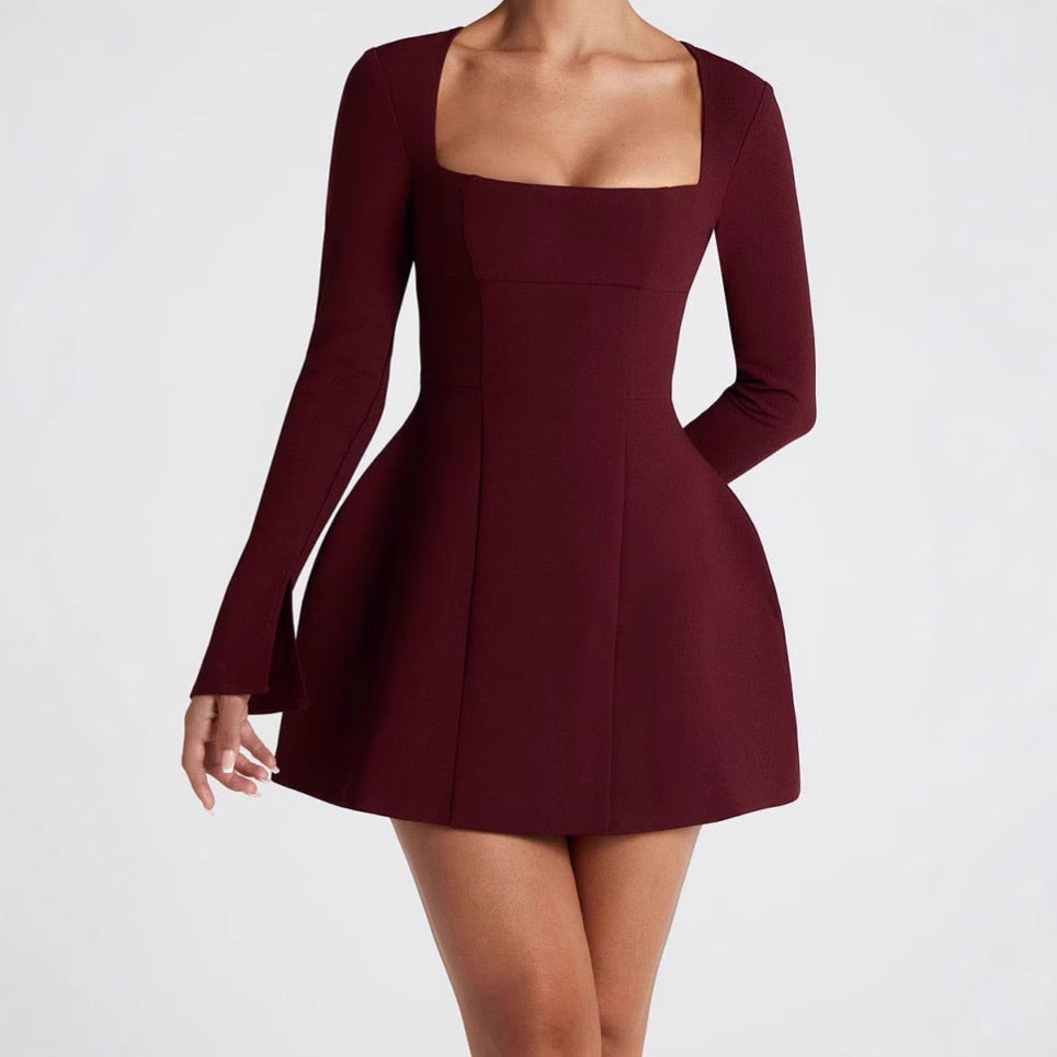 Femmes Robe mini élégante avec décolleté carré et manches évasées Chic und Stil