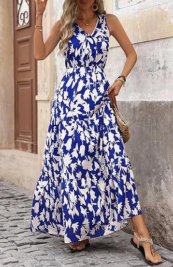 Robe maxi femme avec des appliques florales et des bretelles étroites Chic und Stil