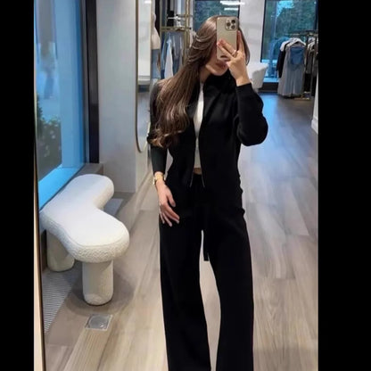 Women comfortable two-piece set with cropped sweatshirt and wide pants Chic and Style
