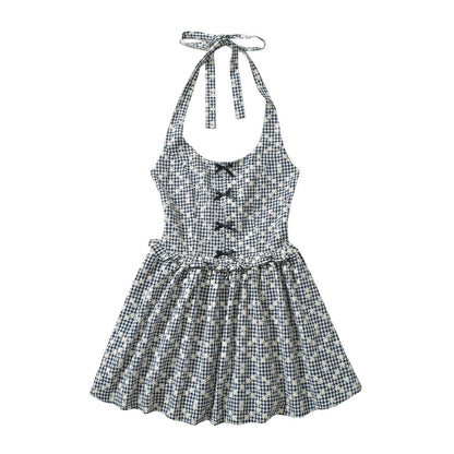 Robe de loisirs pour dames avec un dos nu ludique et un design à carreaux floraux Chic und Stil