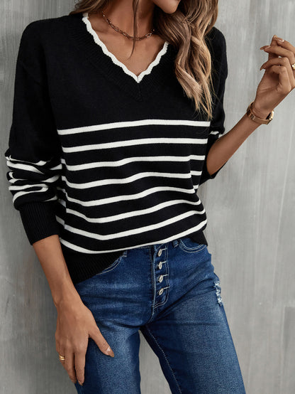 Ladies trendy V-neck knitted pullover with wide stripes Chic und Stil