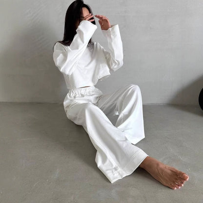 Women casual cropped top and wide leisure pants Chic and Style
