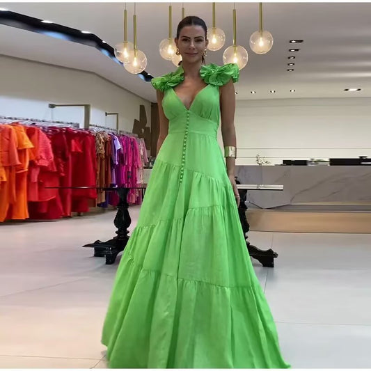 Robe maxi pour femmes avec un design de volants flottants et un élégant décolleté en V Chic und Stil