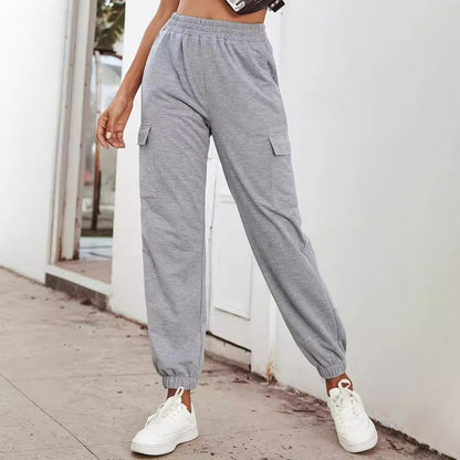 Cargo pants for women with elastic waistband and practical pockets Chic und Stil