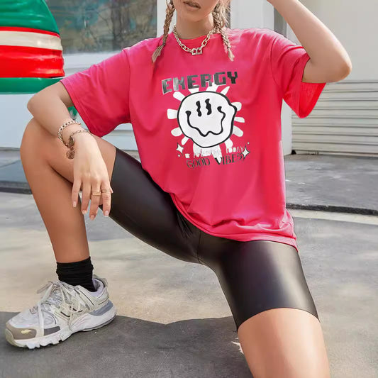 T-shirt oversize pour femmes avec un design graphique accrocheur et une coupe décontractée Chic und Stil