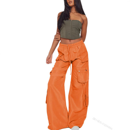 Wide cargo pants for women with elastic waistband and practical pockets Chic and Style