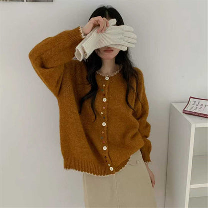 Cardigan pour femmes avec des détails de boutons colorés et un design fluide doux Chic und Stil
